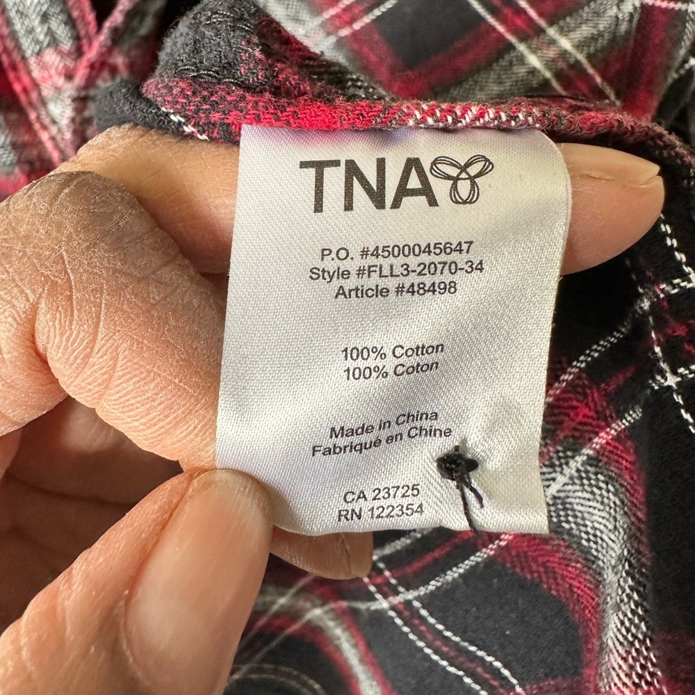 Aritzia TNA Plaid Flannel Button Down Shirt Size XS - Picture 2 of 4